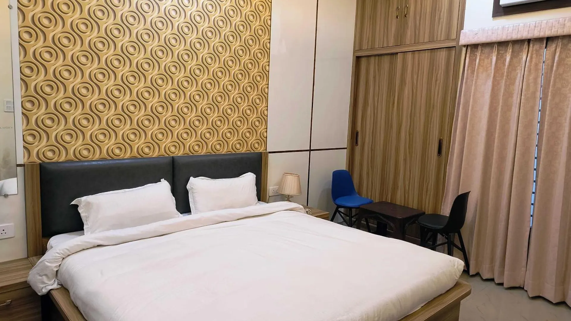 Collection O Taj East Metro Station Formerly Prem Villas Home Stay Agra  3*, Agra (Uttar Pradesh)